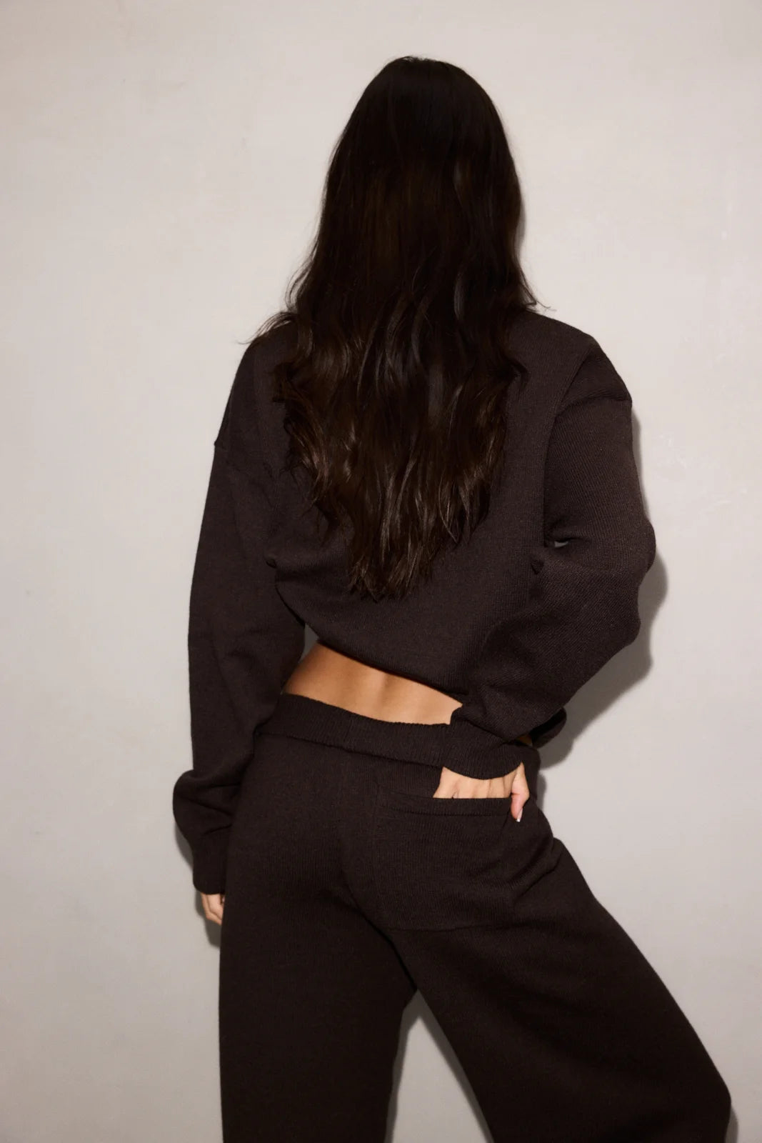 SOFT KNIT CREWNECK BRUN - zdjęcie 6 z 8